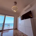 Terrazza Sul Mare 아파트 *