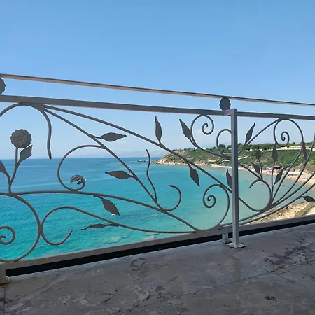 Terrazza Sul Mare 아파트 *